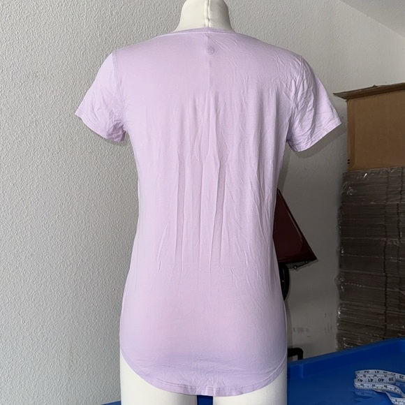 Lululemon Love Tee Short Sleeve V-Neck T-Shirt light Purple size 6 - Picture 13 of 13